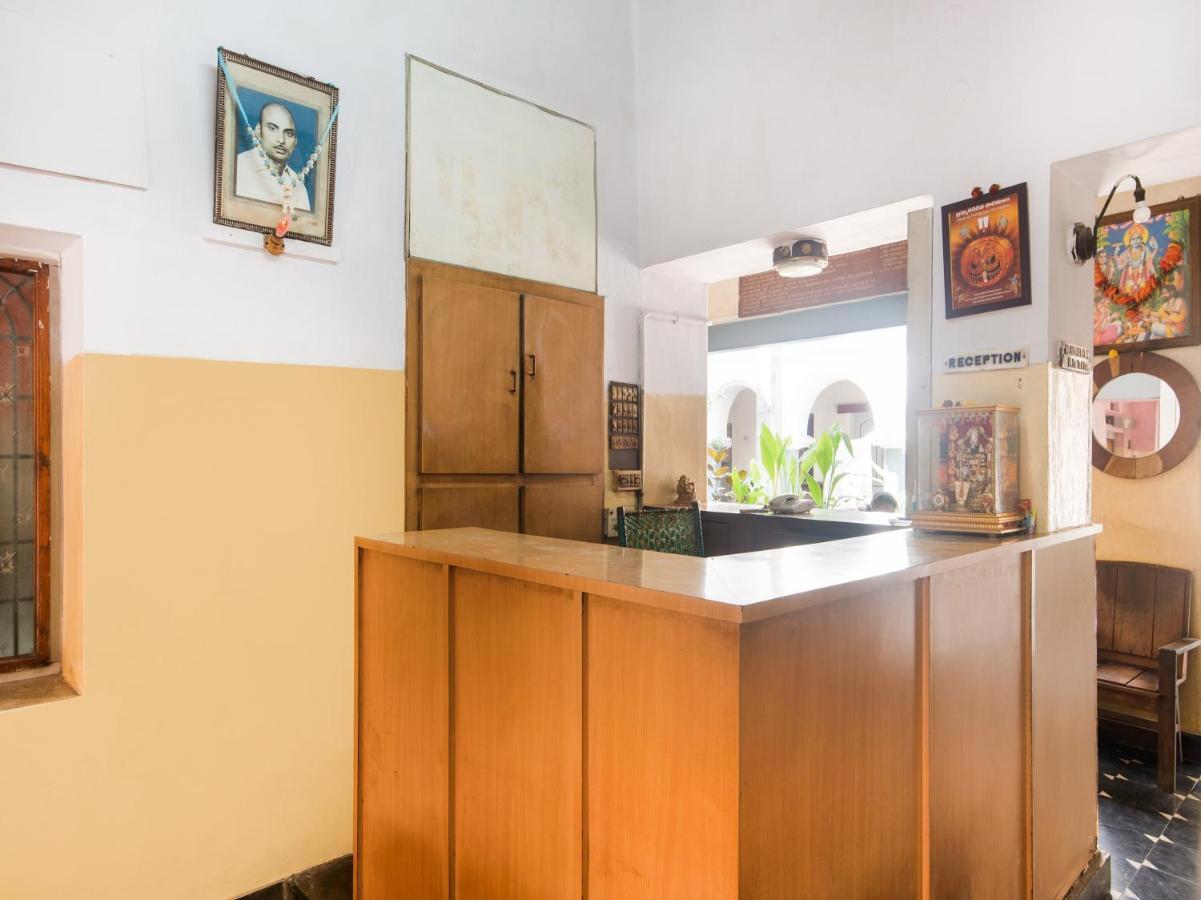 Spot On 75742 Sri Devi Lodge Kākināda Εξωτερικό φωτογραφία